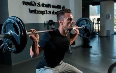 Näin kyykkäät oikein – esittelyssä jalkakyykky